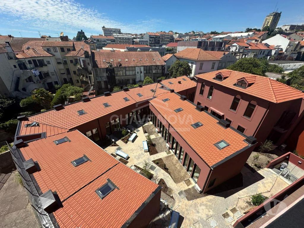 Apartamentos a venda Porto - Fotos para Apartamento T1 em Mezanino com jardim, na Rua Santos Pousada-