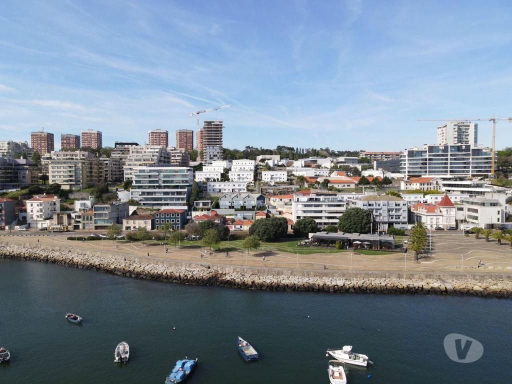 Apartamentos a venda Porto - Fotos para T1+1 triplex com varanda, jardim e vista desafogada sobre a Foz
