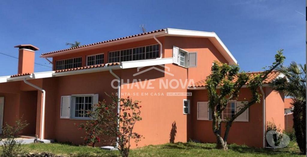 Apartamentos a venda Anadia - Fotos para Anadia-Moradia T5 isolada, com jardim. Anadia (AR 04459)