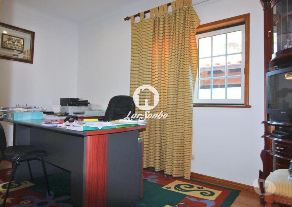 Apartamentos a venda Viana do Castelo - Fotos para Moradia T4 com garagem e jardim em Barcelos (265-M-01580)