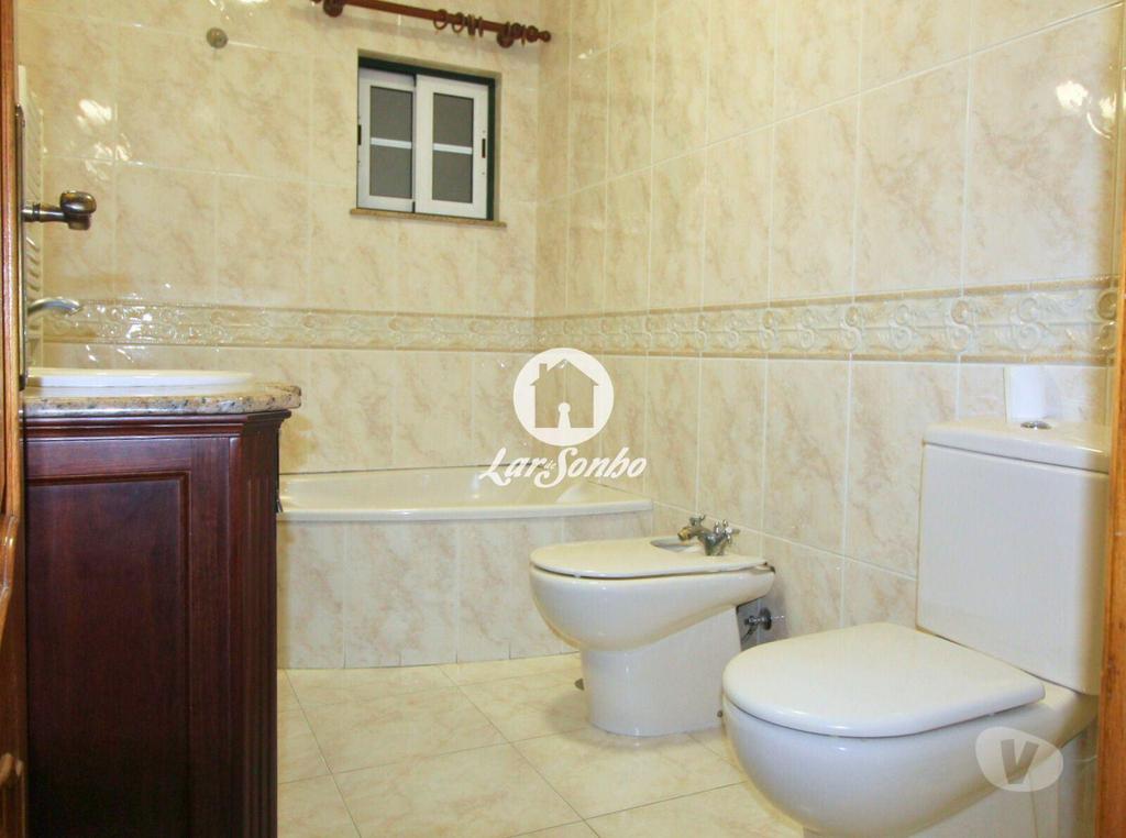 Apartamentos a venda Viana do Castelo - Fotos para Moradia T4 com garagem e jardim em Barcelos (265-M-01580)