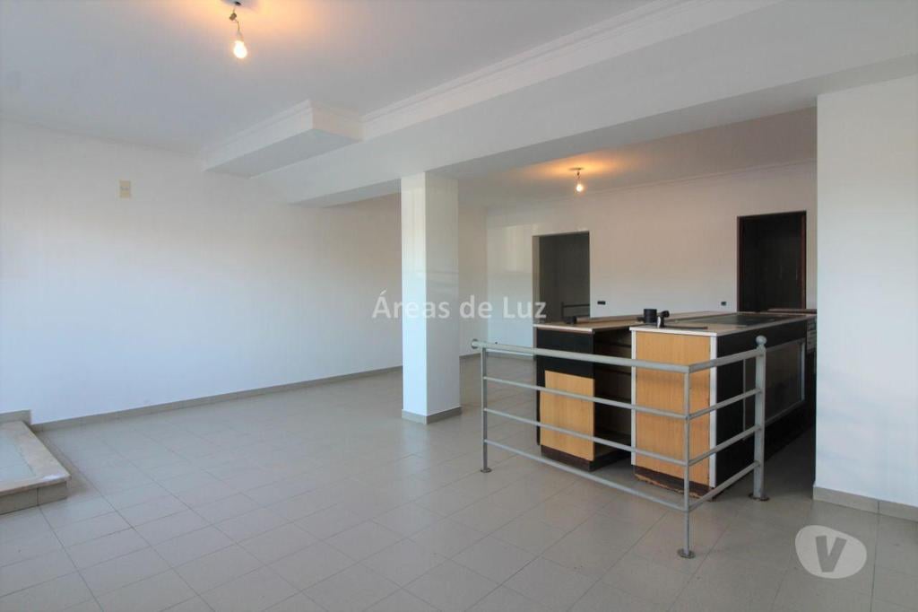 Comprar Loja Leiria - Fotos para Loja com 72 m2 - Pousos, Leiria