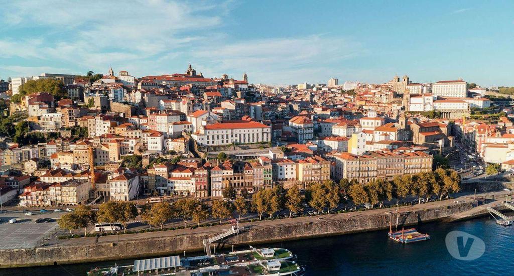 Apartamentos a venda Porto - Fotos para Fantástico apartamento T1 Mezzanine com vista rio (LUX 00003)
