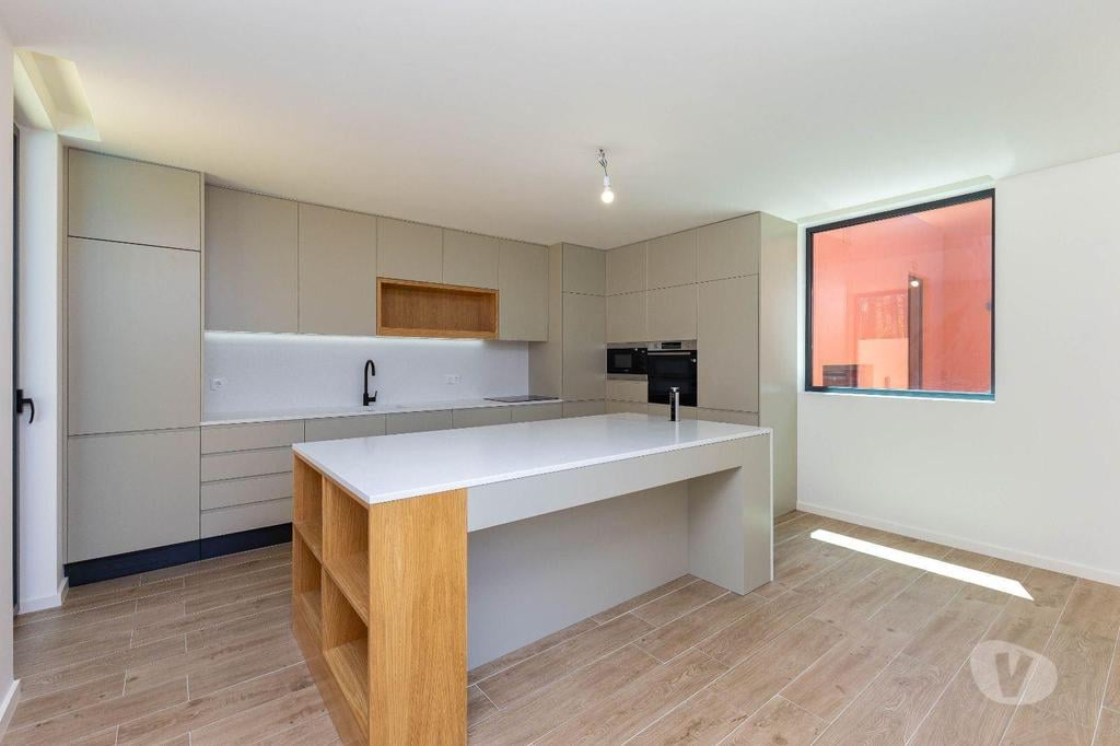 Apartamentos a venda Matosinhos - Fotos para Matosinhos-Esplendida moradia V3 com Piscina em Lavra (LUX 00080)