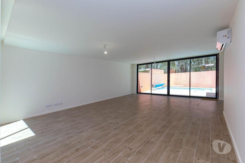 Apartamentos a venda Matosinhos - Fotos para Matosinhos-Esplendida moradia V3 com Piscina em Lavra (LUX 00080)