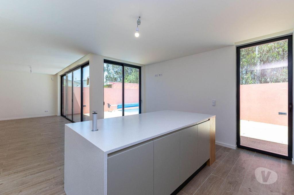 Apartamentos a venda Matosinhos - Fotos para Matosinhos-Esplendida moradia V3 com Piscina em Lavra (LUX 00080)