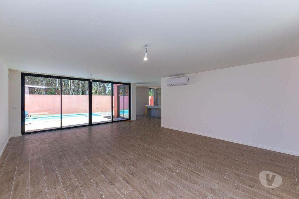 Apartamentos a venda Matosinhos - Fotos para Matosinhos-Esplendida moradia V3 com Piscina em Lavra (LUX 00080)