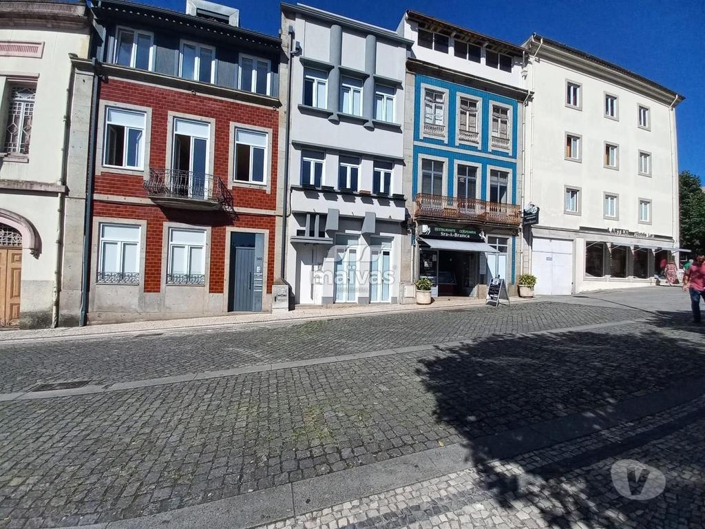 Comprar Loja Braga - Fotos para Espaço Comercial no Largo Sra-A-Branca, Braga
