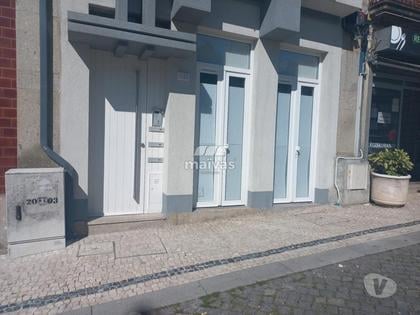Venda Loja - Fotos para Espaço Comercial no Largo Sra-A-Branca, Braga