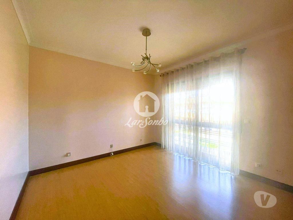 Apartamentos a venda Barcelos - Fotos para Barcelos-Moradia T4 Individual em Barcelos (265-M-01379)