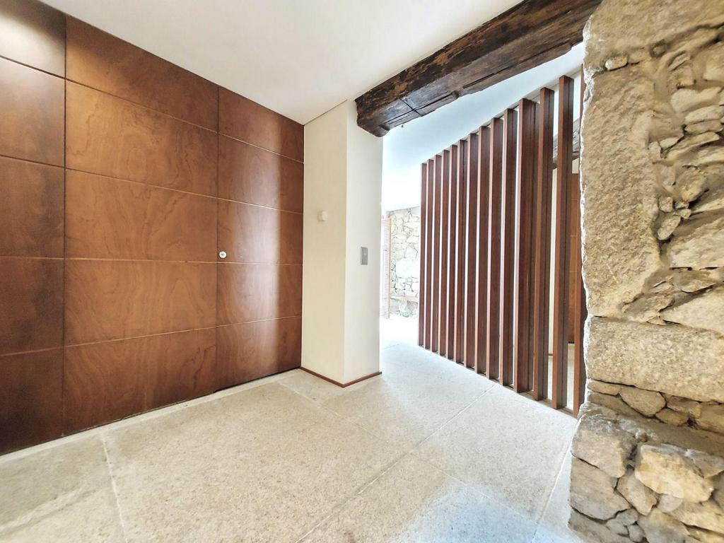 Apartamentos a venda Porto - Fotos para Porto-Moradia V2+1 no Centro do Porto com Terraço (LUX 00103)