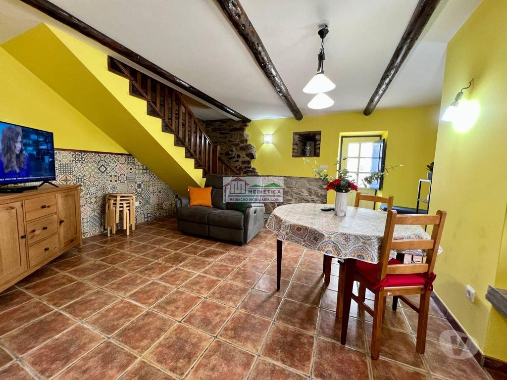Apartamentos a venda Alfândega da Fé - Fotos para Moradia tipica TRANSMONTANA, equipada mobilada Pronta a Habitar