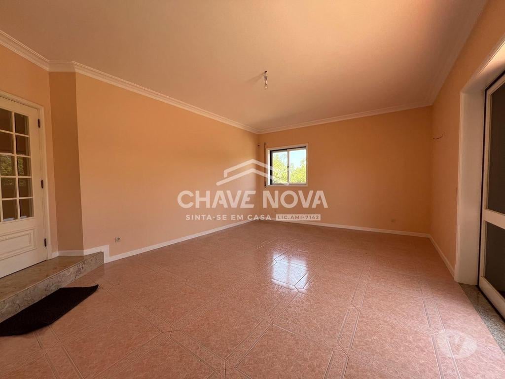 Apartamentos a venda Vila Nova de Gaia - Fotos para Vila-nova-de-gaia-Moradia V3 em Grijó! (OD 02419)