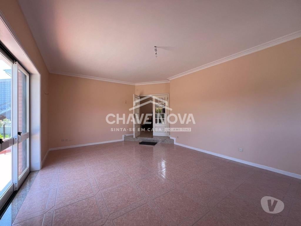 Apartamentos a venda Vila Nova de Gaia - Fotos para Vila-nova-de-gaia-Moradia V3 em Grijó! (OD 02419)