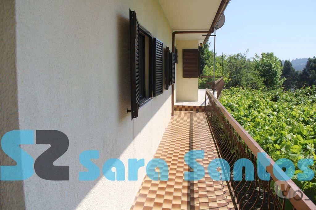 Apartamentos a venda Felgueiras - Fotos para Felgueiras-Moradia Isolada T3 C Terreno- Felgueiras (SS0939)