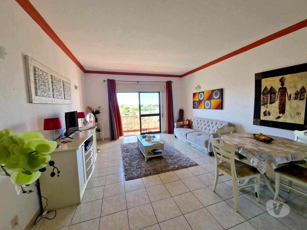 Apartamentos a venda Albufeira - Fotos para Lindo Apartamento T1 com Vista Mar e Piscina no Coração de