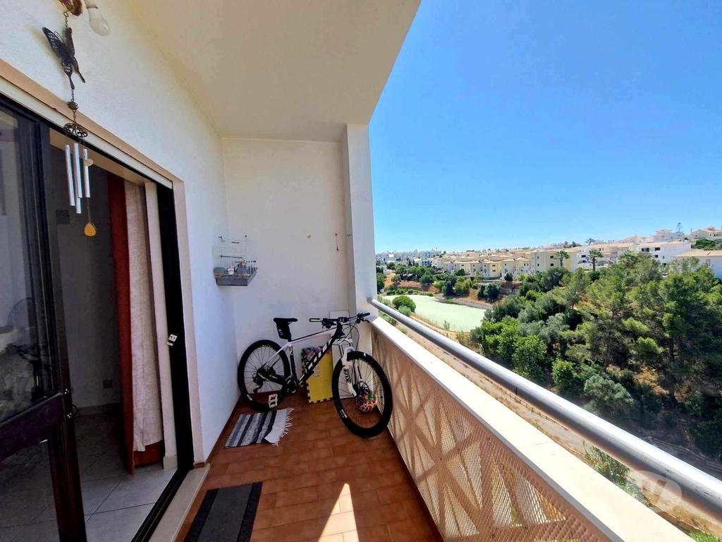 Apartamentos a venda Albufeira - Fotos para Lindo Apartamento T1 com Vista Mar e Piscina no Coração de