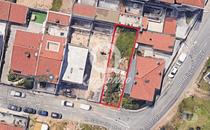 Terreno com projeto aprovado, para moradia T4 de 2 frentes, em