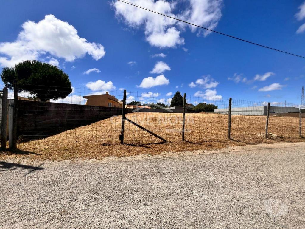 Terrenos Vila Nova de Gaia - Fotos para Terreno com 1500m² em Pedroso, Vila Nova de Gaia (MAD 01873)