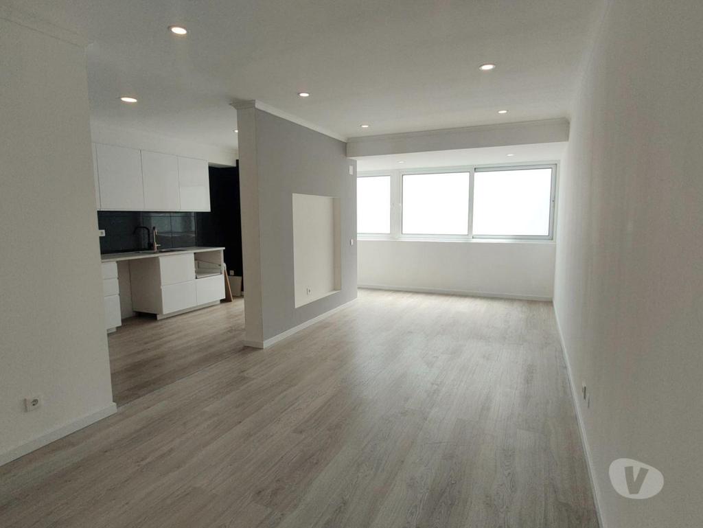 Apartamentos a venda Portimão - Fotos para Apartamento T2 Remodelado em Portimão com Localização