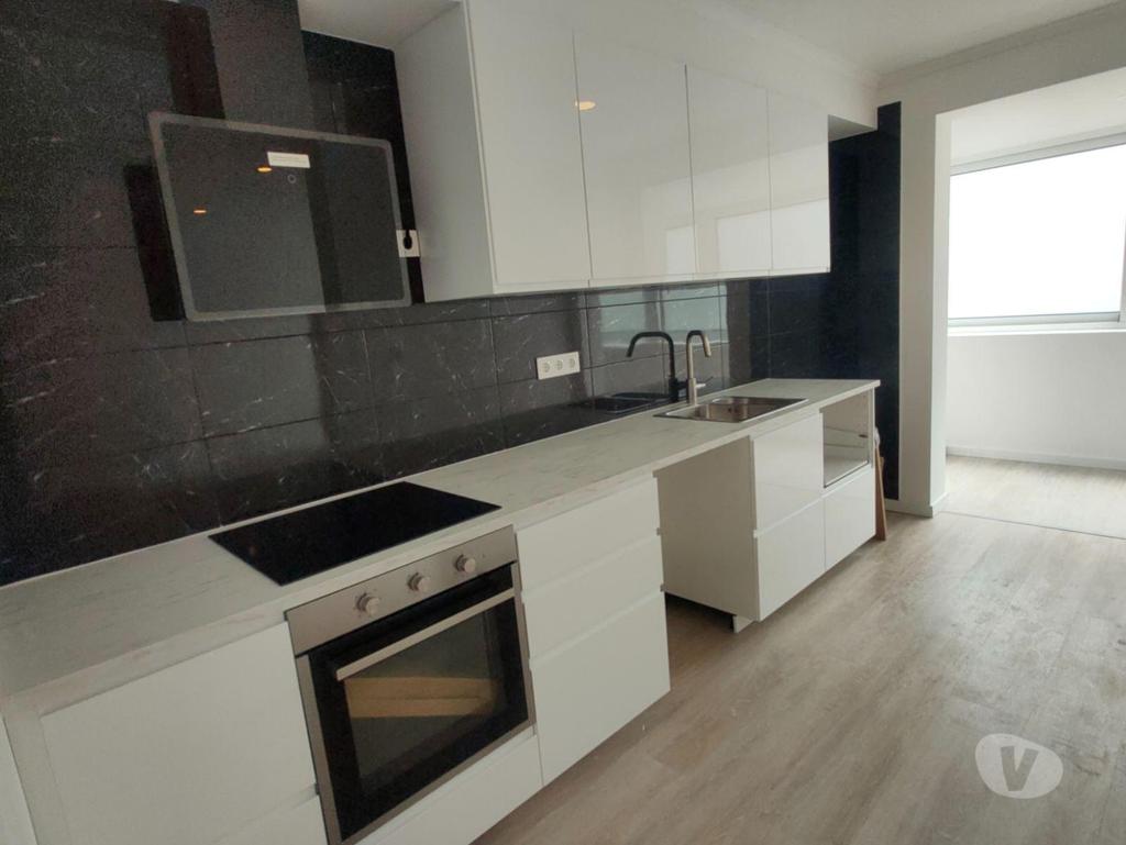 Apartamentos a venda Portimão - Fotos para Apartamento T2 Remodelado em Portimão com Localização