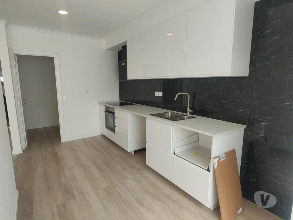 Apartamentos a venda Portimão - Fotos para Apartamento T2 Remodelado em Portimão com Localização