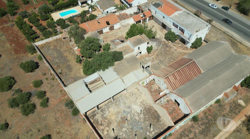 Terrenos Albufeira - Fotos para Terreno Misto de 50.000m² com Armazéns e Ruínas (ALBF 00165)