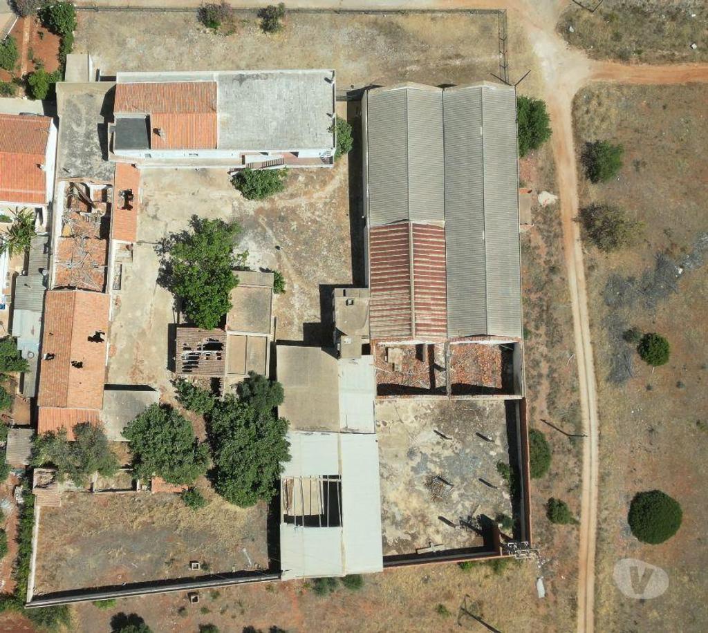 Terrenos Albufeira - Fotos para Terreno Misto de 50.000m² com Armazéns e Ruínas (ALBF 00165)