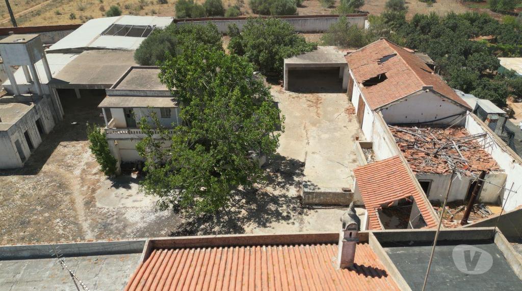 Terrenos Albufeira - Fotos para Terreno Misto de 50.000m² com Armazéns e Ruínas (ALBF 00165)