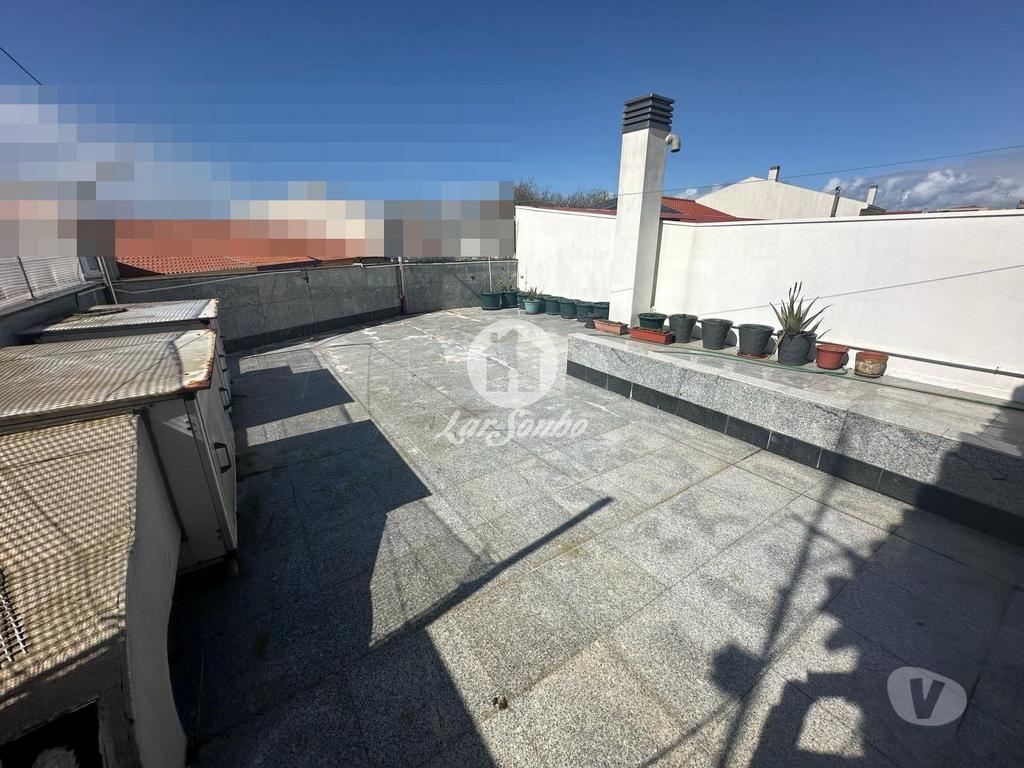 Apartamentos a venda Vila do Conde - Fotos para Moradia T4+1 com comércio a 300m da praia das Caxinas em Vila do