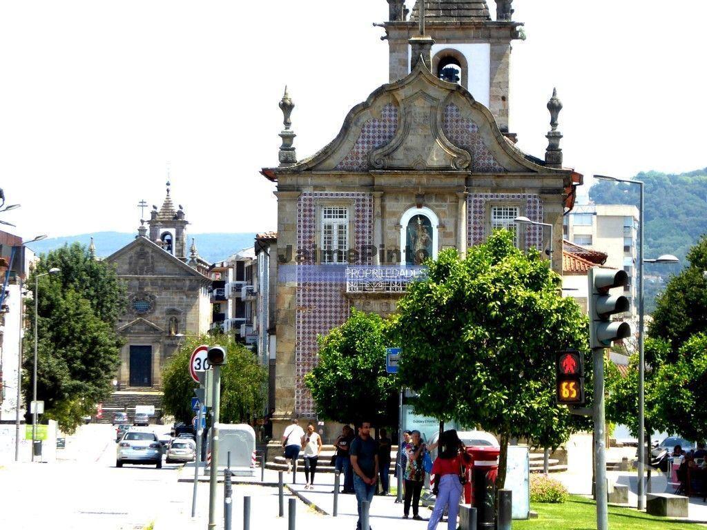 Apartamentos a venda Braga - Fotos para Moradia Nobre Antiga, para recuperar. Portugal, Braga. (9630_M)