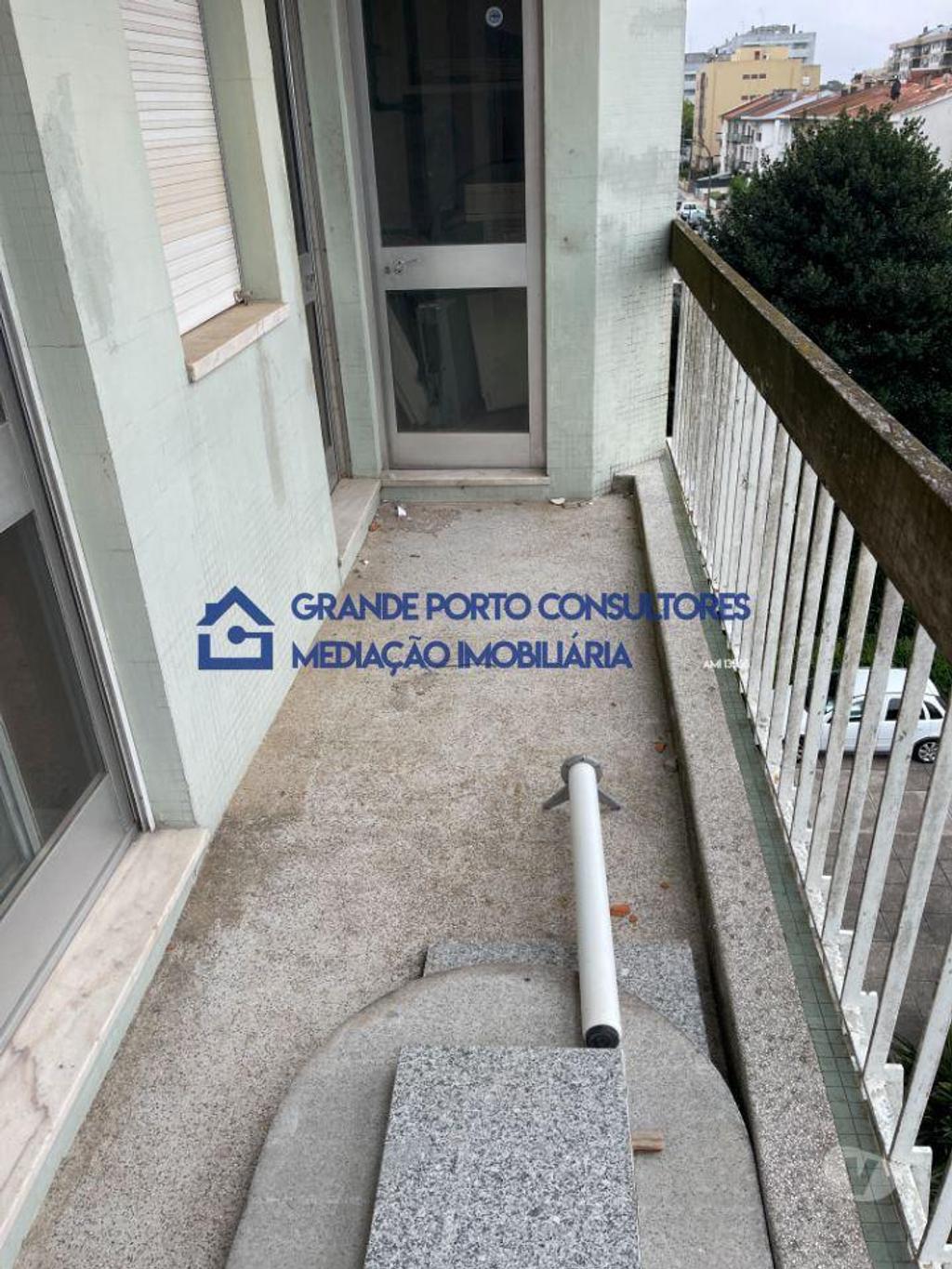 Apartamentos a venda Porto - Fotos para T4 Avenida Fernão Magalhães ( Pólo Universitário ) (A-00728)