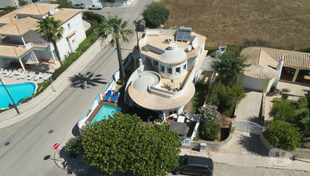 Apartamentos a venda Albufeira - Fotos para Moradia de 3 Quartos com Piscina a 2 Min da Praia (ALBF 00169)