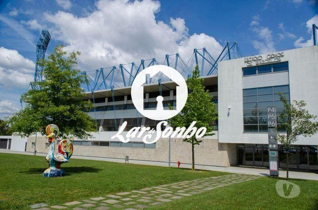 Comprar Loja Barcelos - Fotos para Espaço Comercial no centro de Barcelos