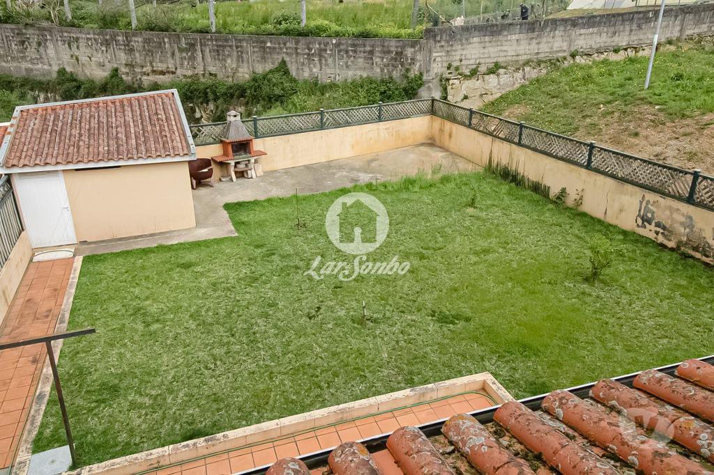 Apartamentos a venda Vila Nova de Famalicão - Fotos para Moradia de gaveto c 3 quartos e jardim em Fradelos, Vila Nova