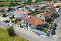 Moradia T3 Isolada c Lote 666m2, Garagem, na Zona Oeste a 3mn