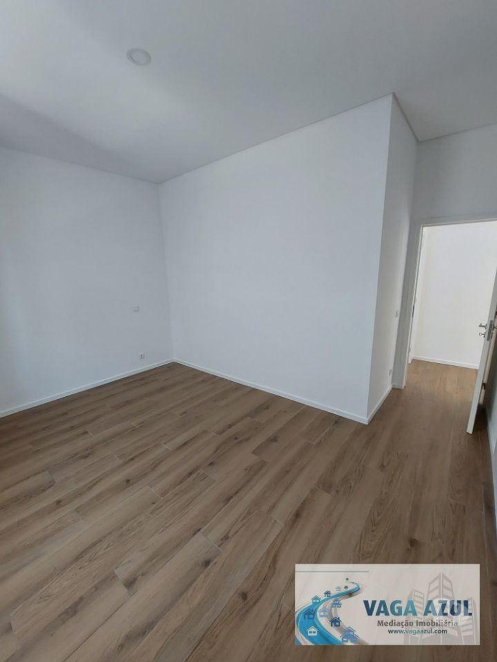 Imóveis para alugar Gondomar - Fotos para Casinha T2 Kitchenette à Estação de Rio Tinto