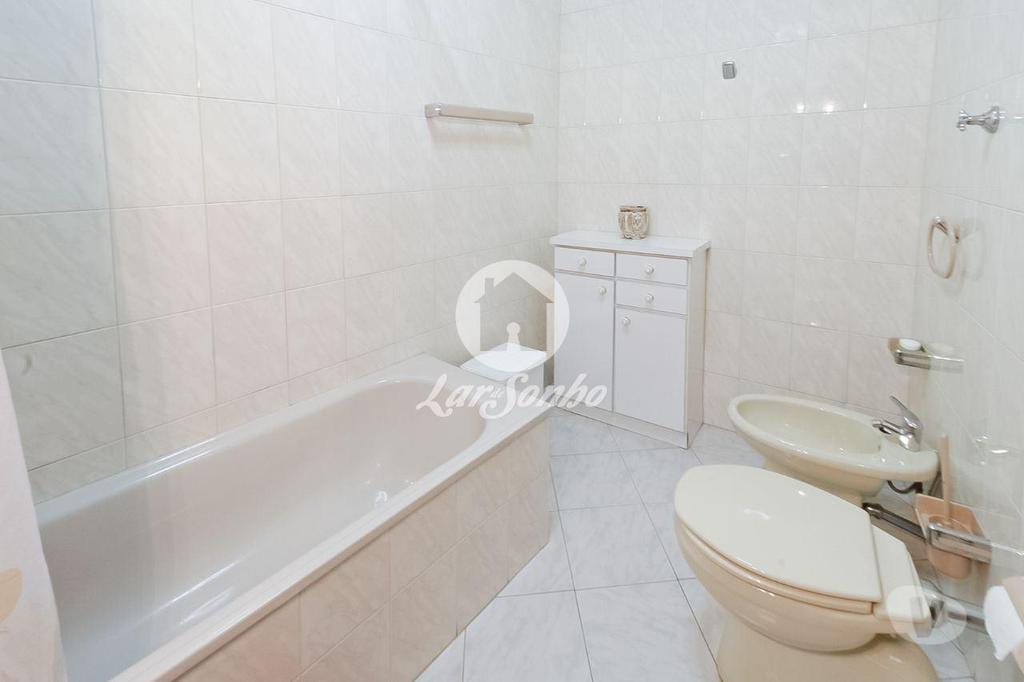 Apartamentos a venda Póvoa de Varzim - Fotos para Apartamento com 3 quartos e lugar de garagem a 200m da praia da