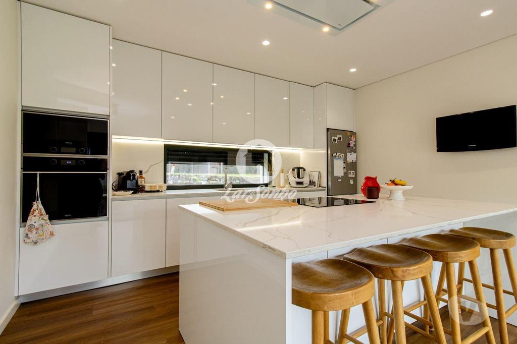 Apartamentos a venda Vila do Conde - Fotos para Moradia T3 Térrea COMO NOVA em Mosteiró, Vila do Conde.