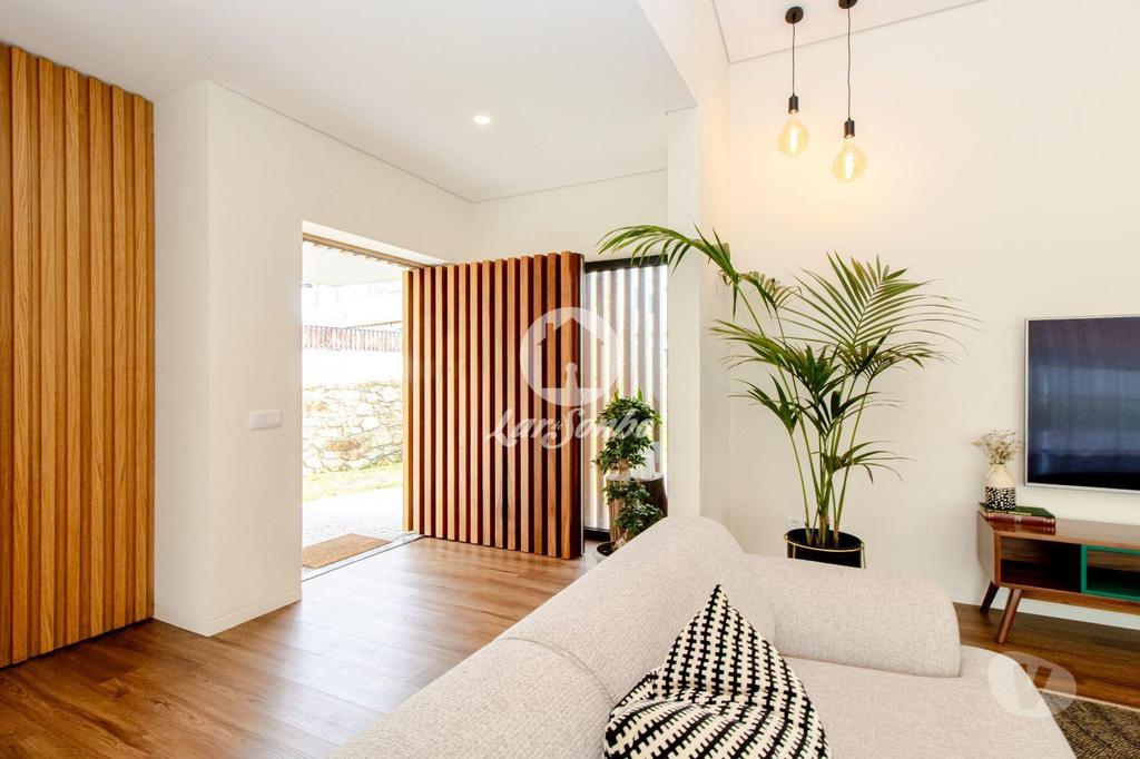 Apartamentos a venda Vila do Conde - Fotos para Moradia T3 Térrea COMO NOVA em Mosteiró, Vila do Conde.
