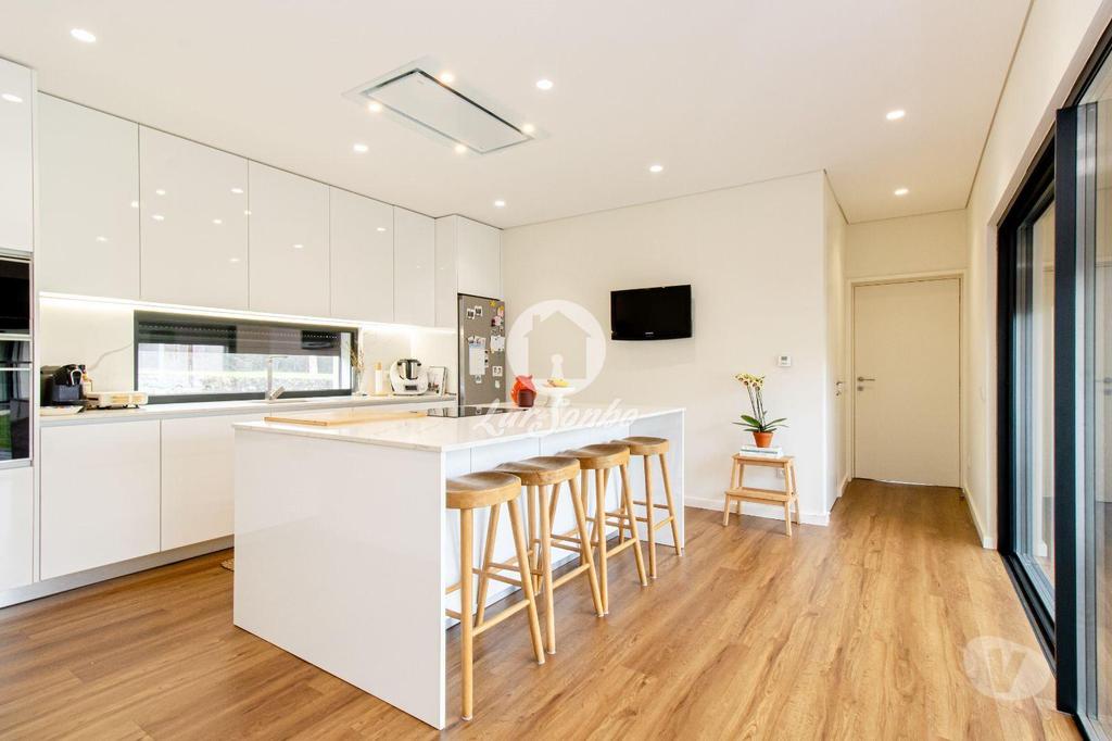 Apartamentos a venda Vila do Conde - Fotos para Moradia T3 Térrea COMO NOVA em Mosteiró, Vila do Conde.