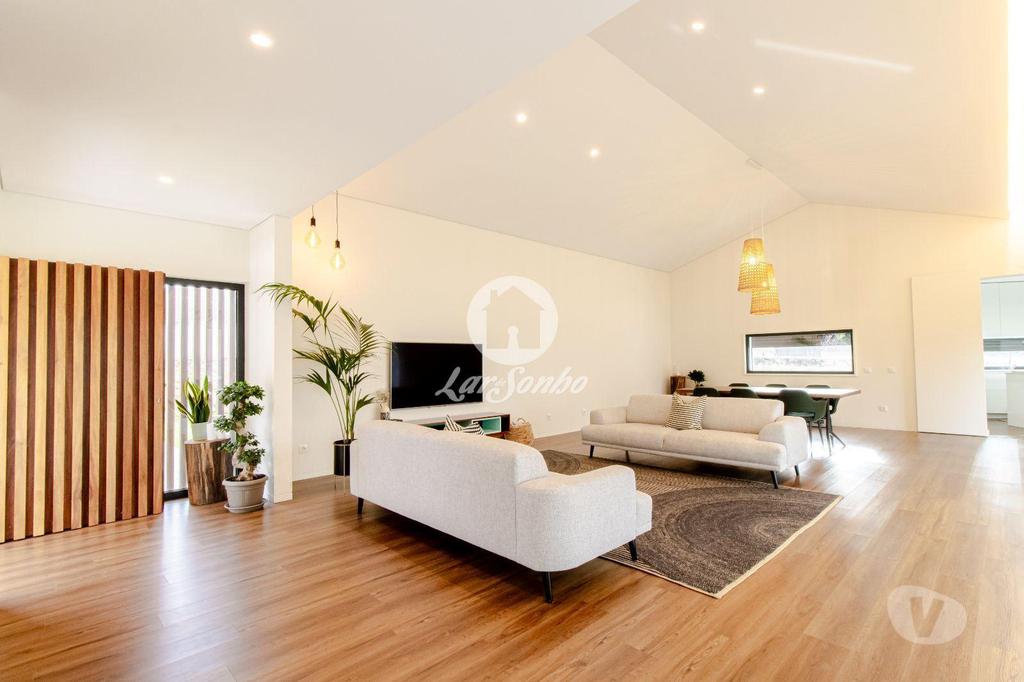 Apartamentos a venda Vila do Conde - Fotos para Moradia T3 Térrea COMO NOVA em Mosteiró, Vila do Conde.