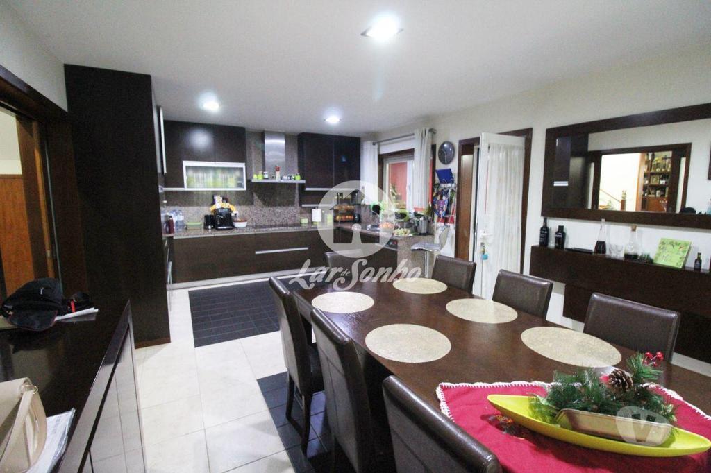 Apartamentos a venda Póvoa de Varzim - Fotos para Moradia com 3 quartos e espaço exterior a 5min. da cidade da