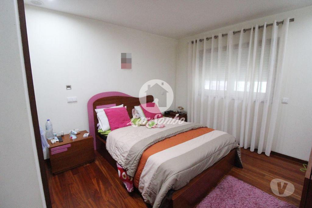 Apartamentos a venda Póvoa de Varzim - Fotos para Moradia com 3 quartos e espaço exterior a 5min. da cidade da