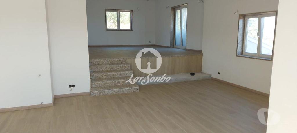 Apartamentos a venda Vila Nova de Famalicão - Fotos para Moradia M7 NOVA individual com 4.600m2 em Mogege, Famalicão