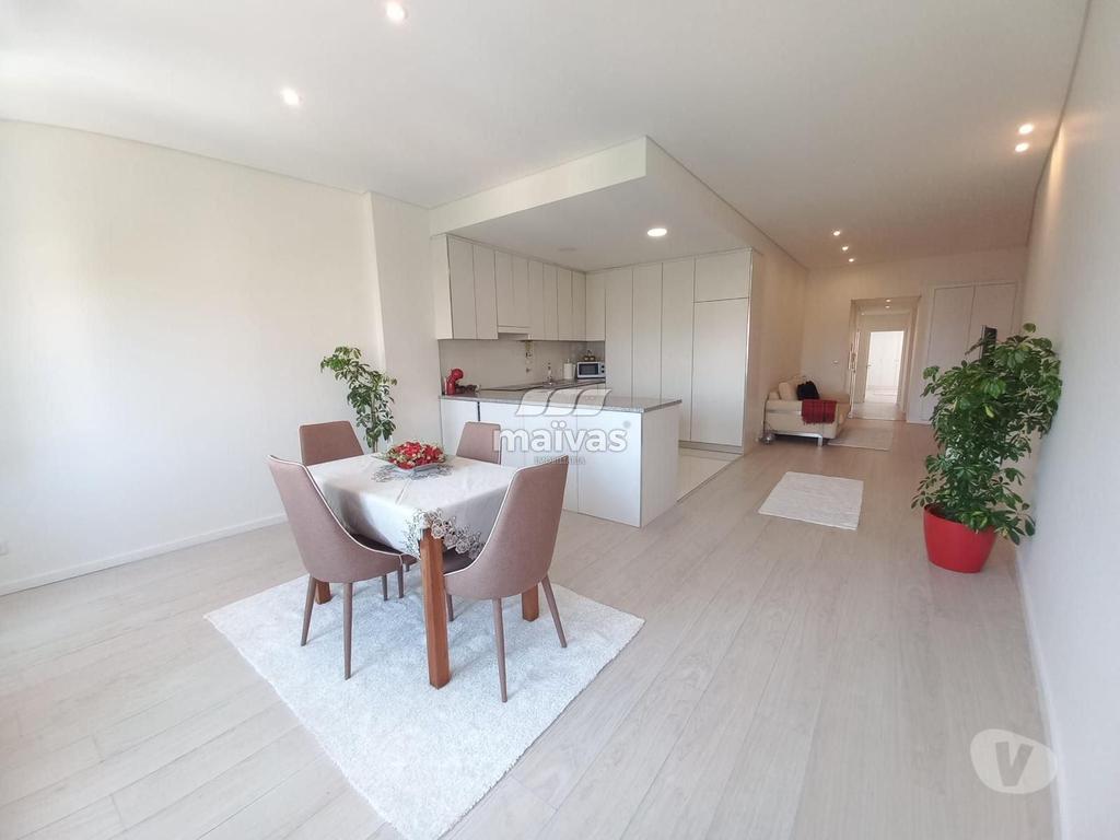 Imóveis para alugar Braga - Fotos para Apartamento T2 no Largo da Sra-a-Branca em Braga!