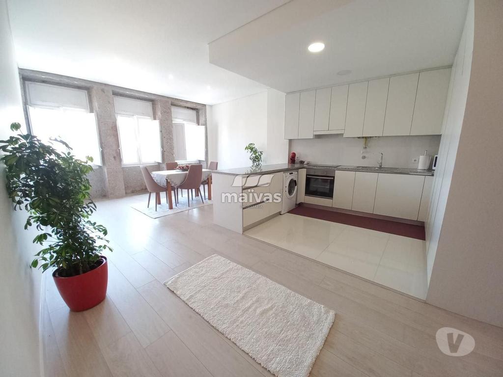 Imóveis para alugar Braga - Fotos para Apartamento T2 no Largo da Sra-a-Branca em Braga!