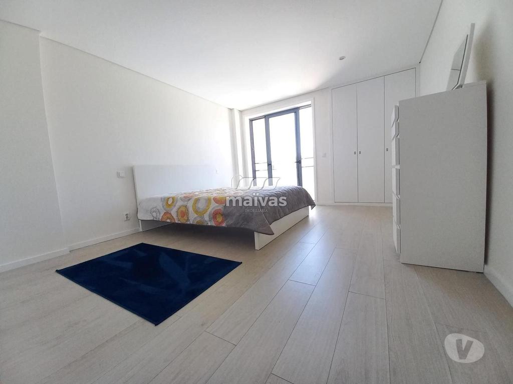 Imóveis para alugar Braga - Fotos para Apartamento T2 no Largo da Sra-a-Branca em Braga!