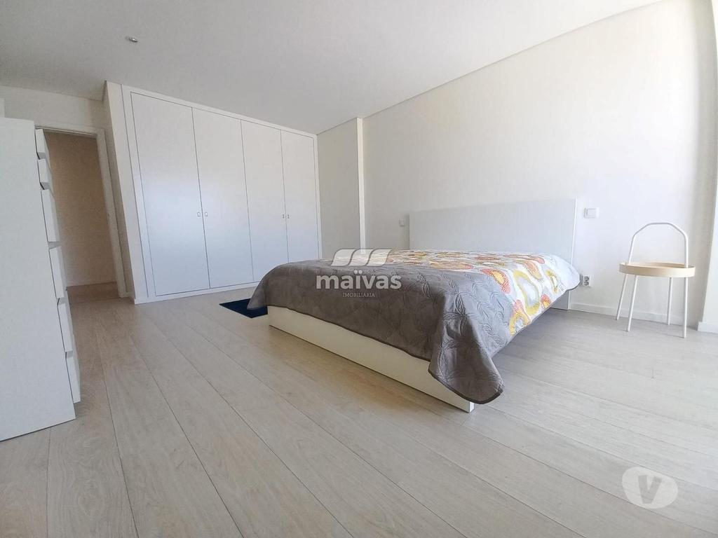 Imóveis para alugar Braga - Fotos para Apartamento T2 no Largo da Sra-a-Branca em Braga!