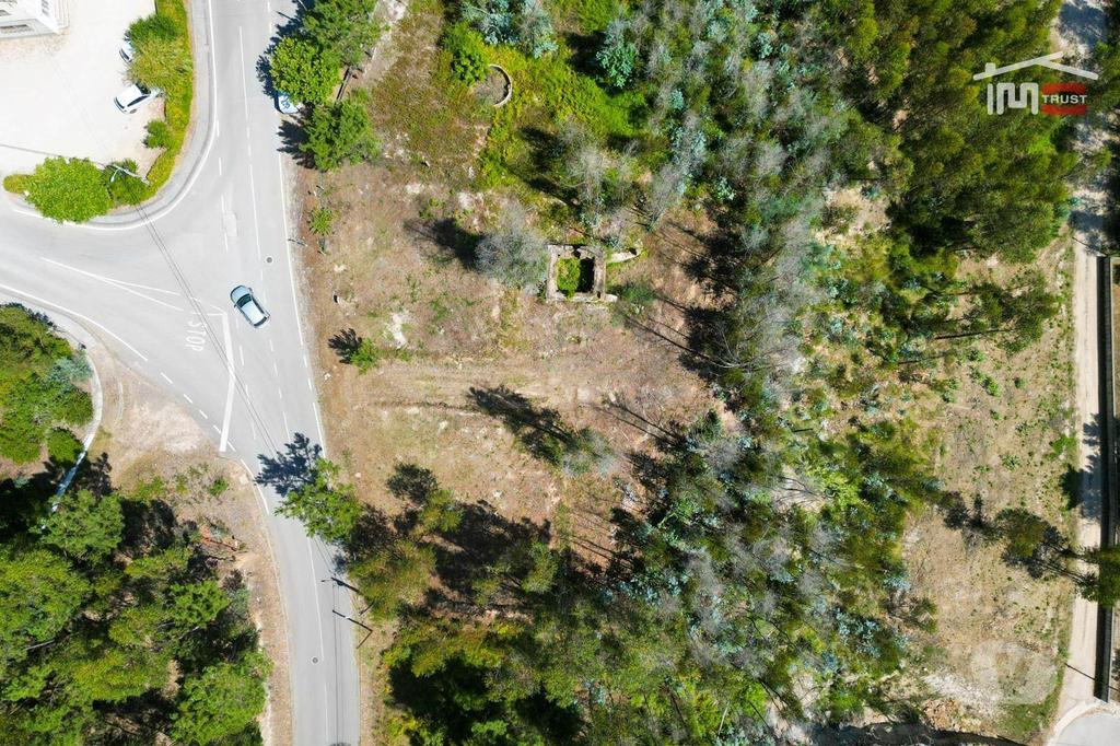 Comprar Loja Ourém - Fotos para Terreno no centro de Caxarias com 769,77 m2